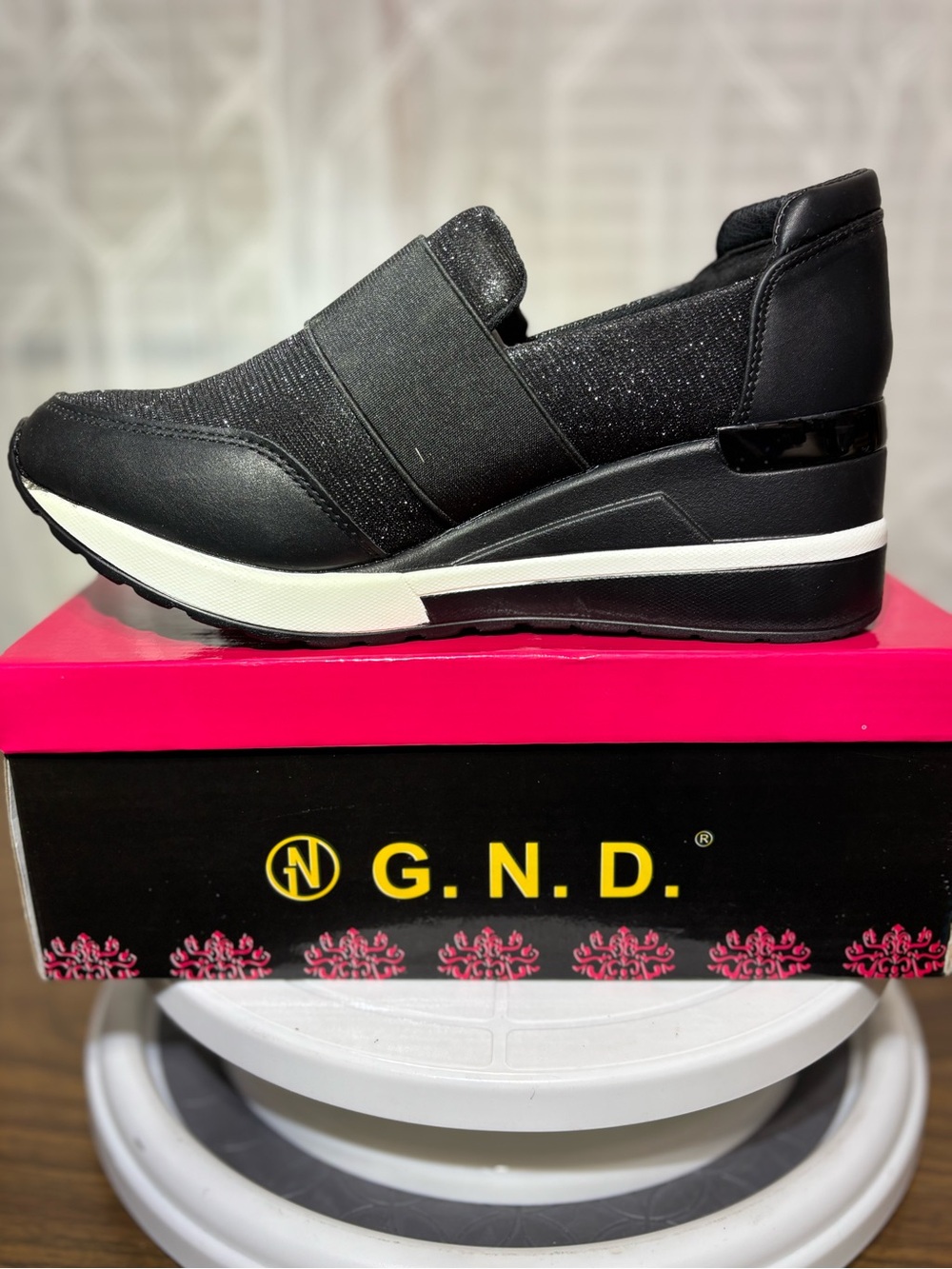 GND Women’s 7 NWB Black slip on sneakers Sparkly wedges & thick white soles
